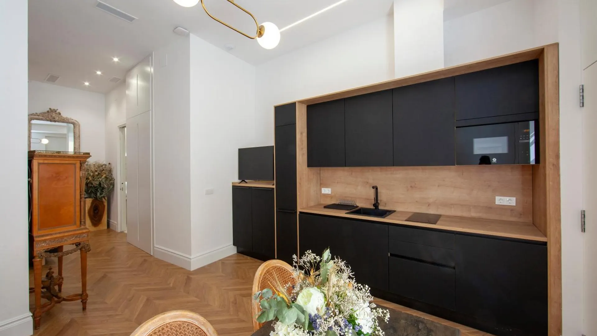 Pries Homes - Center Beach Malaga